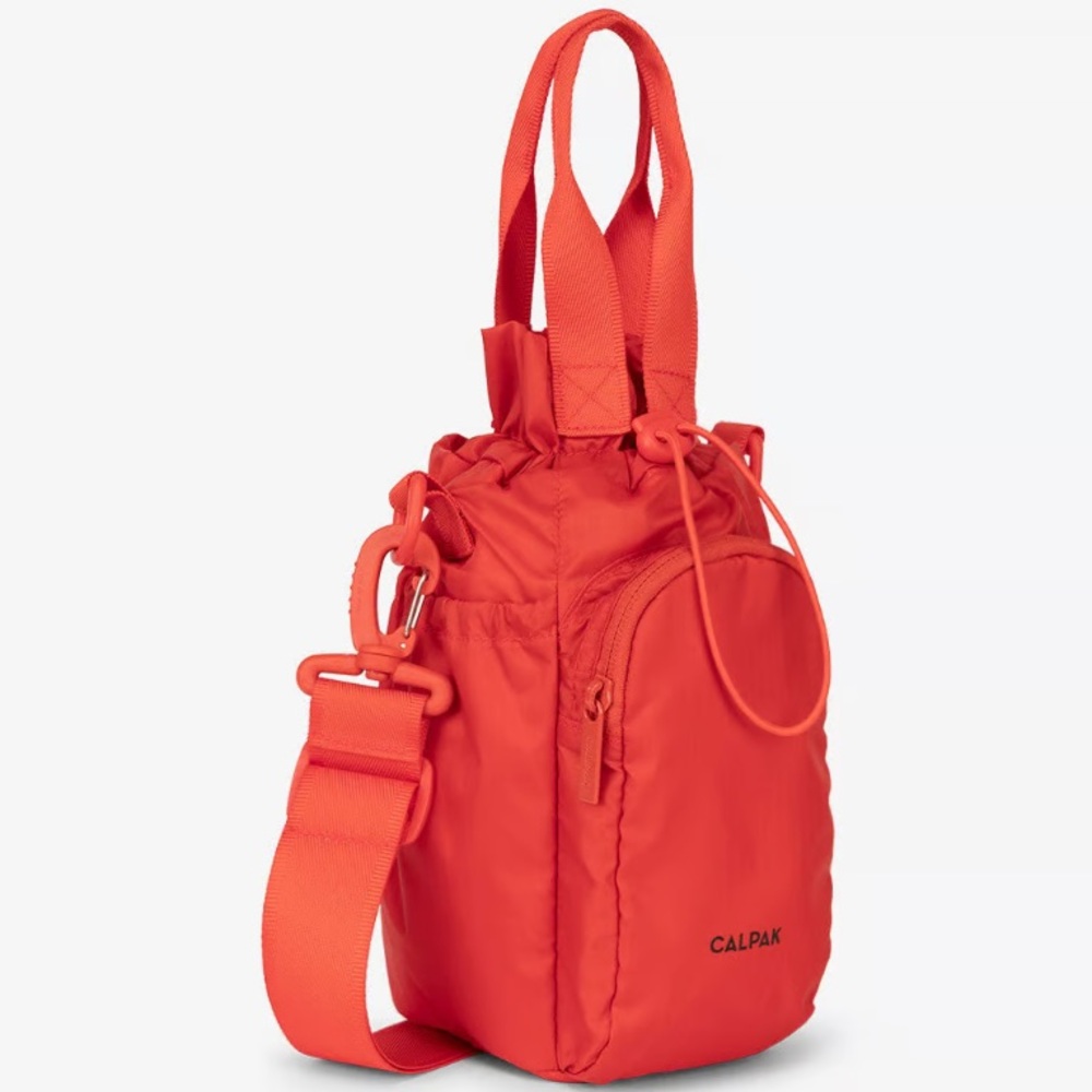 Calpak insulated water bottle holder in rouge